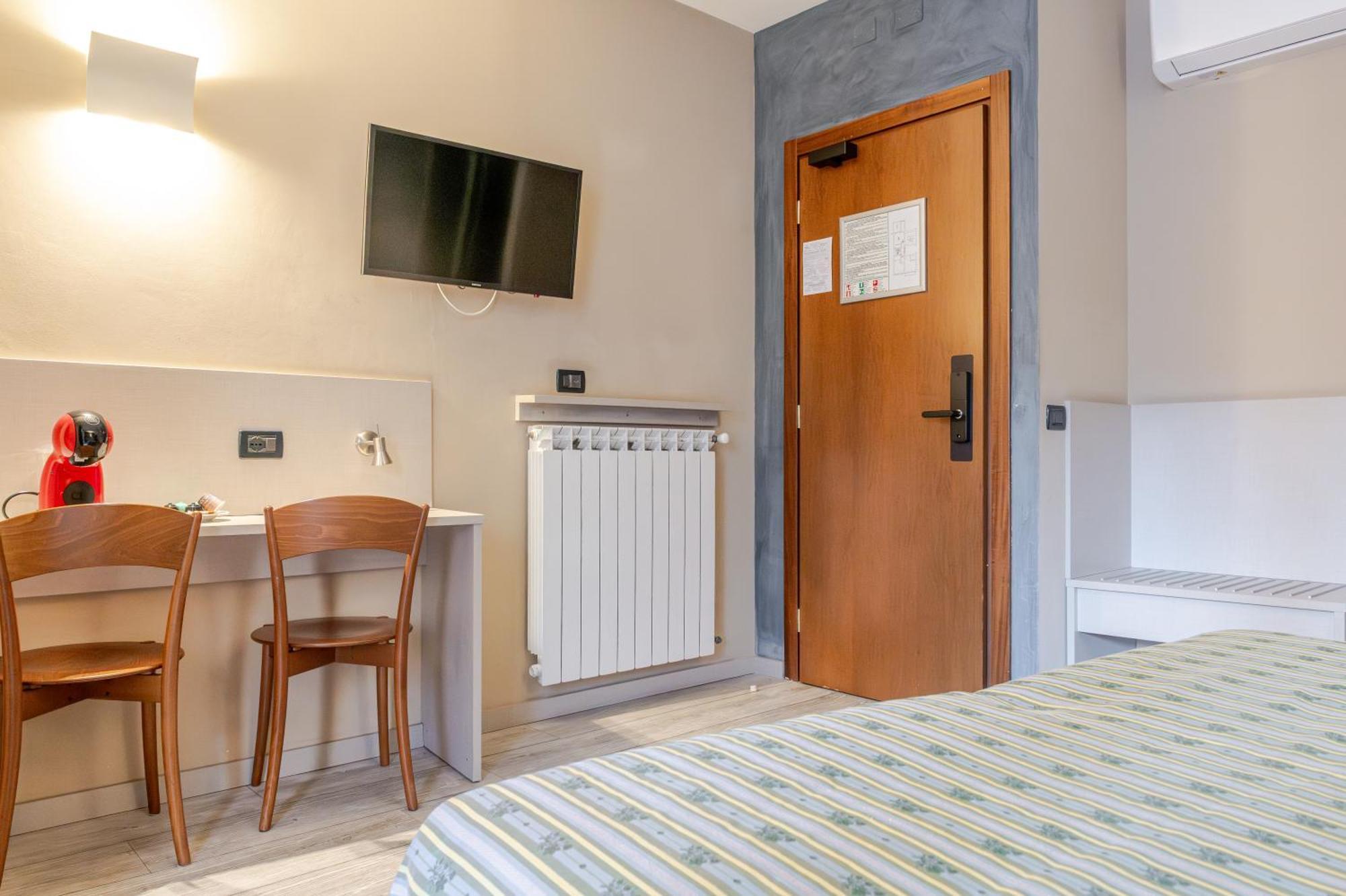 Hotel Posta - 3 Stars - Comfortable Stay In Ventimiglia Exteriér fotografie